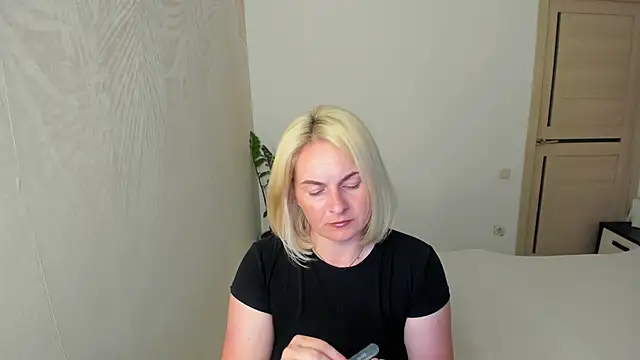Alicee Gracee online show from June 2026 05:40:01 PM