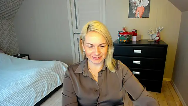 Alicee Gracee online show from December 2025 09:30:02 AM