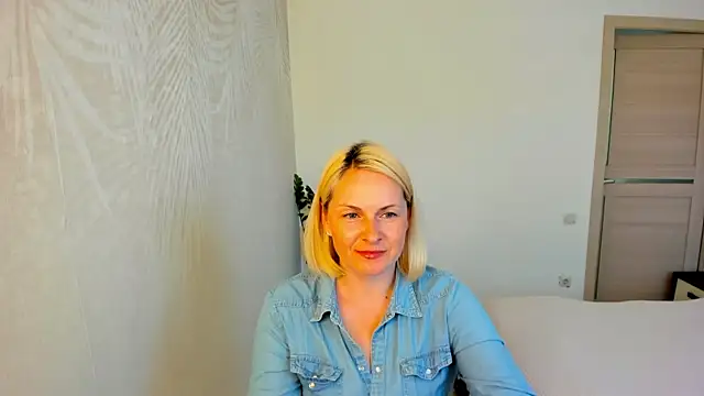 Alicee Gracee online show from May 2026 10:35:01 AM