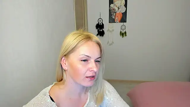 Alicee Gracee online show from February 2026 08:03:02 PM