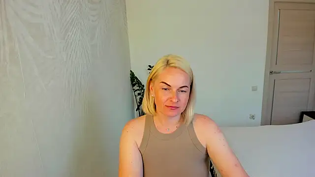 Alicee Gracee online show from June 2026 02:33:01 PM
