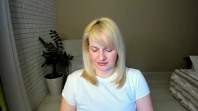 Alicee Gracee online show from February 2026 06:31:01 PM