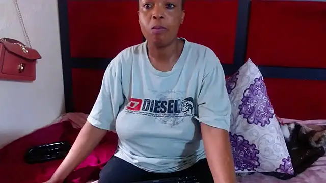 Snapshot of MaximTease24 chatting on December 2025 10:32:02 AM MaximTease24 online show from December 2025 10:32:02 AM