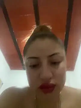 cristal-evanns online show from May 2026 07:01:01 PM