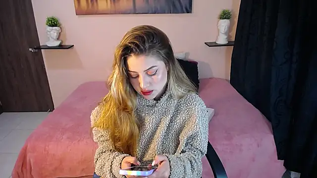 cristal-evanns online show from November 2025 03:18:01 AM