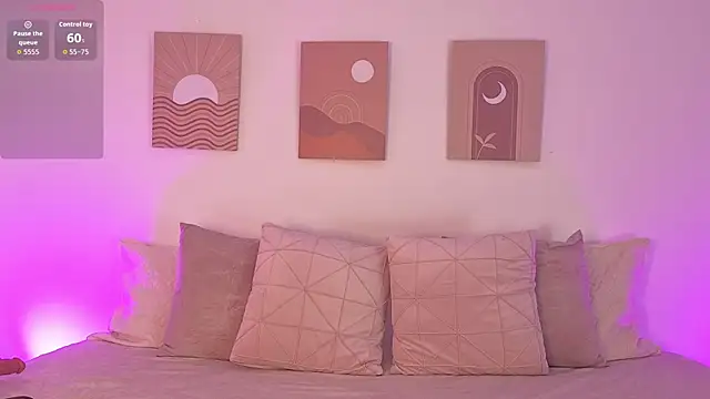 Mia Heartt online show from December 2025 06:46:01 PM