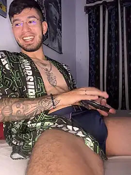 Snapshot of Anthony-Martin chatting on February 2025 03:31:02 PM Anthony-Martin online show from February 2025 03:31:02 PM