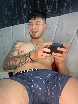 Snapshot of Anthony-Martin chatting on March 2025 11:27:02 PM Anthony-Martin online show from March 2025 11:27:02 PM