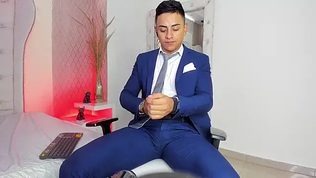 Lucii fer  online show from April 2026 12:20:01 PM