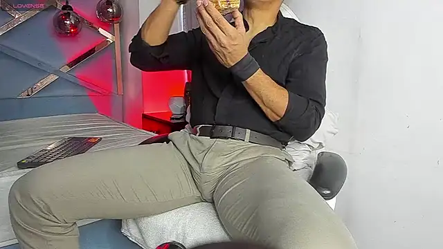 Lucii fer  online show from March 2026 11:38:01 AM