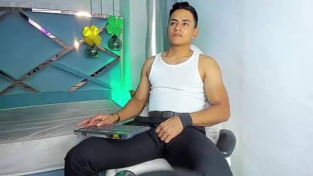 Lucii fer  online show from March 2026 01:36:02 PM