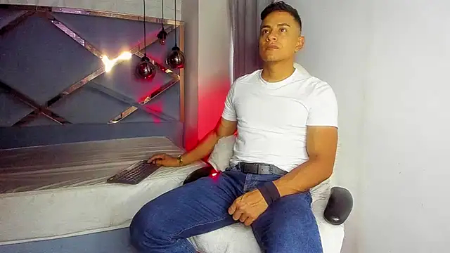 Lucii fer  online show from March 2026 11:40:02 AM