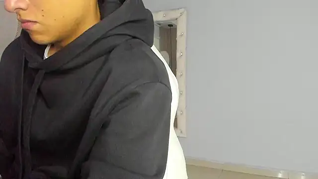 Lucii fer  online show from February 2026 11:21:02 AM