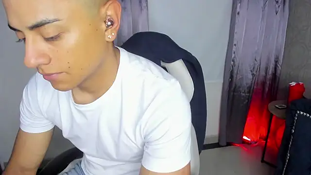 Lucii fer  online show from January 2026 11:36:02 AM