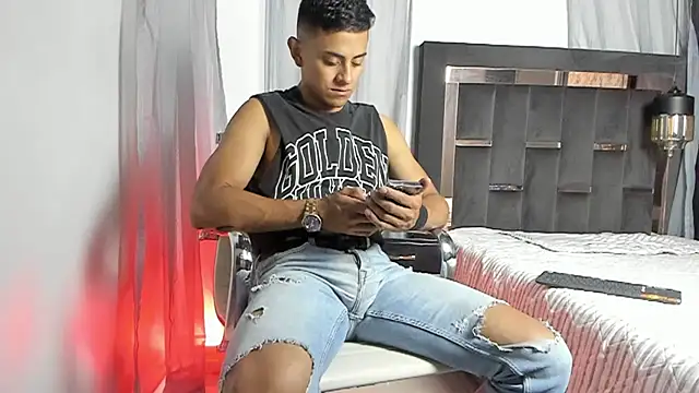 Lucii fer  online show from July 2026 12:04:01 PM