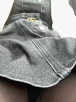 LustfulLuna  online show from April 2026 10:05:02 AM