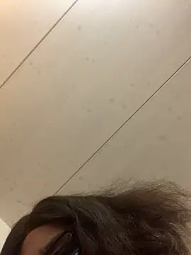 Snapshot of bonbonaumiel chatting on January 2025 05:58:02 AM bonbonaumiel online show from January 2025 05:58:02 AM