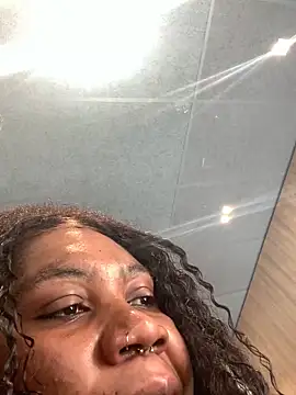 Snapshot of bonbonaumiel chatting on December 2024 10:18:02 AM bonbonaumiel online show from December 2024 10:18:02 AM