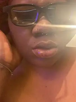 Snapshot of bonbonaumiel chatting on January 2025 06:11:02 AM bonbonaumiel online show from January 2025 06:11:02 AM