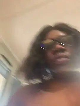 Snapshot of bonbonaumiel chatting on January 2025 10:10:02 AM bonbonaumiel online show from January 2025 10:10:02 AM