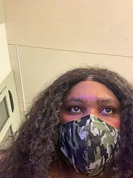 Snapshot of bonbonaumiel chatting on December 2024 03:00:02 PM bonbonaumiel online show from December 2024 03:00:02 PM