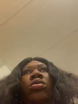 Snapshot of bonbonaumiel chatting on January 2025 11:29:01 PM bonbonaumiel online show from January 2025 11:29:01 PM