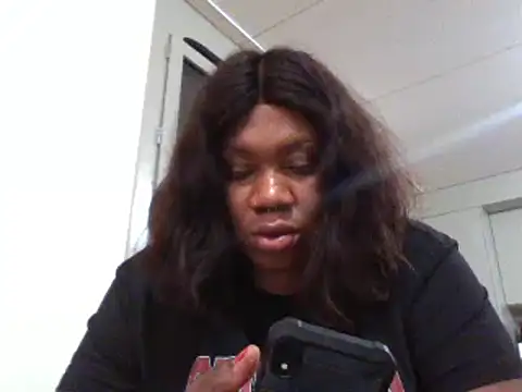 Snapshot of bonbonaumiel chatting on December 2024 04:21:01 PM bonbonaumiel online show from December 2024 04:21:01 PM