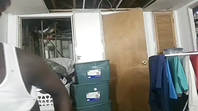 Snapshot of you_like_my_chocolate101 chatting on October 2025 04:13:02 AM you like my chocolate101 online show from October 2025 04:13:02 AM