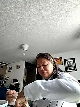 Snapshot of miss_evoleth2 chatting on November 2025 02:10:01 PM miss evoleth2 online show from November 2025 02:10:01 PM