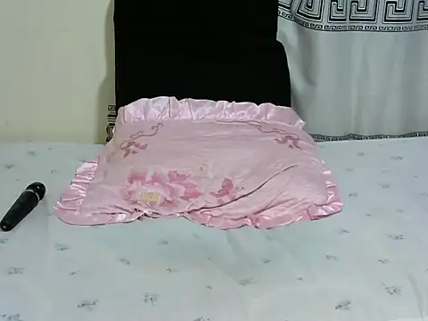 Snapshot of Sassyever chatting on December 2025 12:49:01 AM Sassyever online show from December 2025 12:49:01 AM