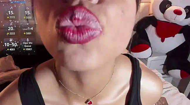 Nathaliajonees online show from February 2025 07:03:01 PM