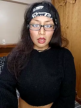 Lucy Chery online show from October 2025 12:33:01 AM