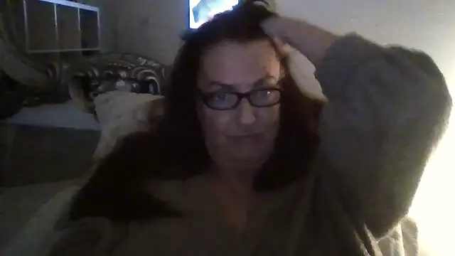 Snapshot of Tillieuk chatting on December 2025 10:20:01 PM Tillieuk online show from December 2025 10:20:01 PM