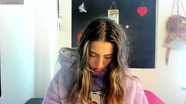 queen-natty online show from January 2025 06:24:01 AM