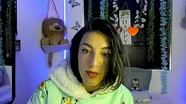 queen-natty online show from February 2026 02:37:02 PM