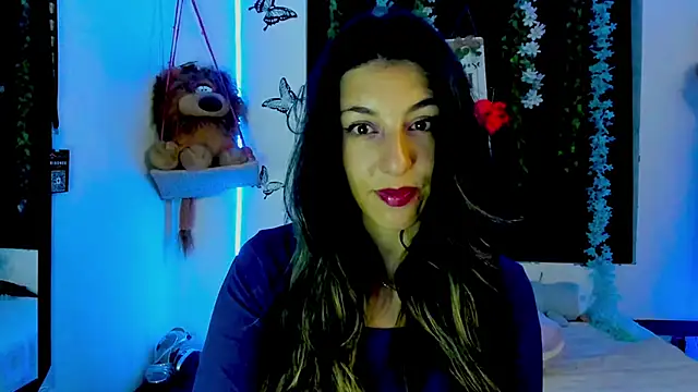 queen-natty online show from April 2026 03:19:01 AM