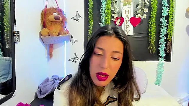 queen-natty online show from February 2026 02:30:02 PM