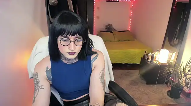 ShiiraVelkor online show from February 2025 01:38:02 PM