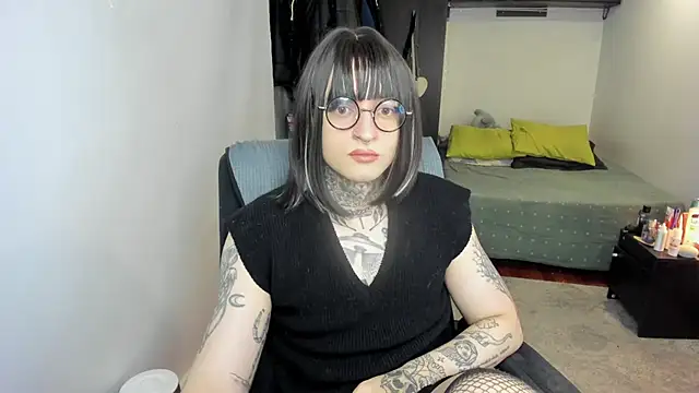 ShiiraVelkor online show from November 2025 09:20:02 AM