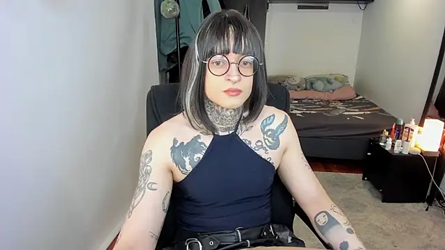 ShiiraVelkor online show from December 2025 11:24:02 AM