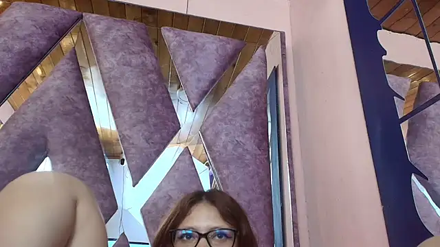 LARICSABLUE online show from April 2026 01:56:02 AM