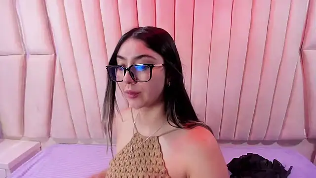 Lucy Anall  online show from March 2026 09:38:01 PM