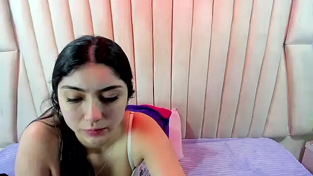 Lucy Anall  online show from May 2026 10:23:01 PM