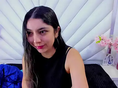 Lucy Anall  online show from June 2026 10:55:02 PM
