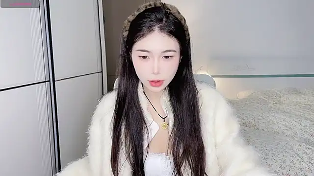 Snapshot of White-Star chatting on January 2025 06:05:01 PM White-Star online show from January 2025 06:05:01 PM