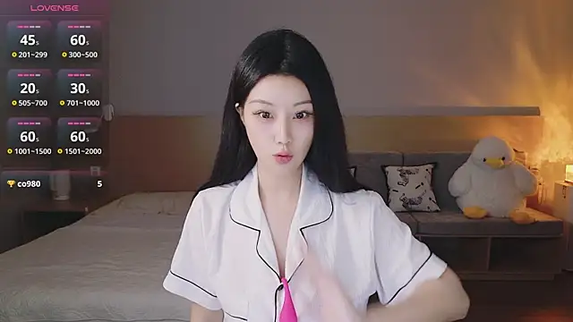 Snapshot of Lucky-baby chatting on October 2025 01:23:01 PM Lucky-baby online show from October 2025 01:23:01 PM