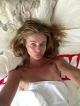 Snapshot of -OliWow- chatting on March 2025 08:51:02 AM -OliWow- online show from March 2025 08:51:02 AM