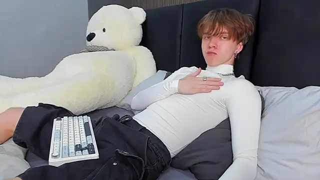 Snapshot of braxiboy chatting on February 2025 09:21:01 AM braxiboy online show from February 2025 09:21:01 AM