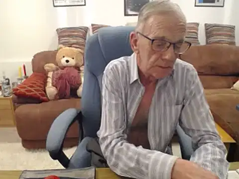 Snapshot of Ferret7777 chatting on March 2025 03:07:02 PM Ferret7777 online show from March 2025 03:07:02 PM