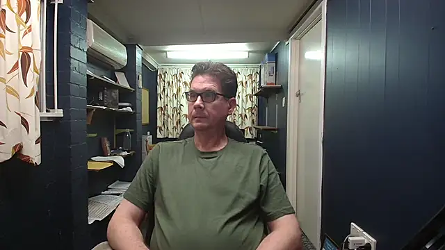 Snapshot of tilobinder chatting on February 2026 02:06:02 PM tilobinder online show from February 2026 02:06:02 PM